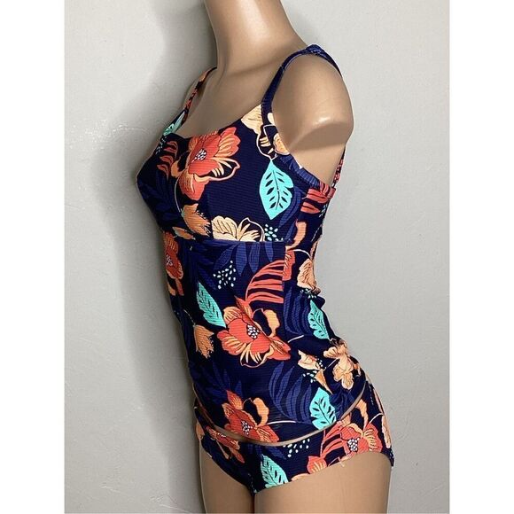 New. Seafolly tropical tankini set. DD-cup. Medium/Large. Retails $198 - Picture 5 of 11
